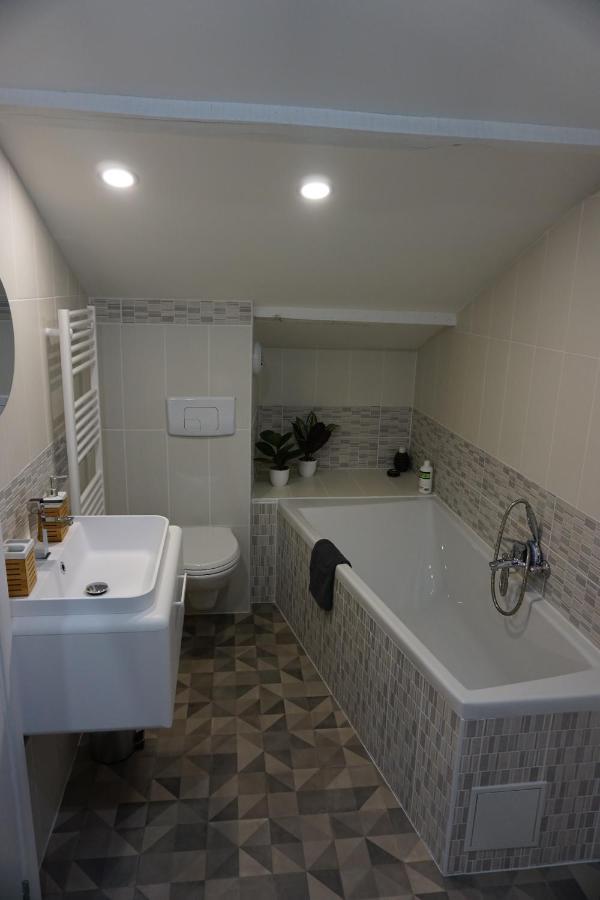 Appart Cosy 4 Personnes Avec Terrasse لا روش سور يو المظهر الخارجي الصورة